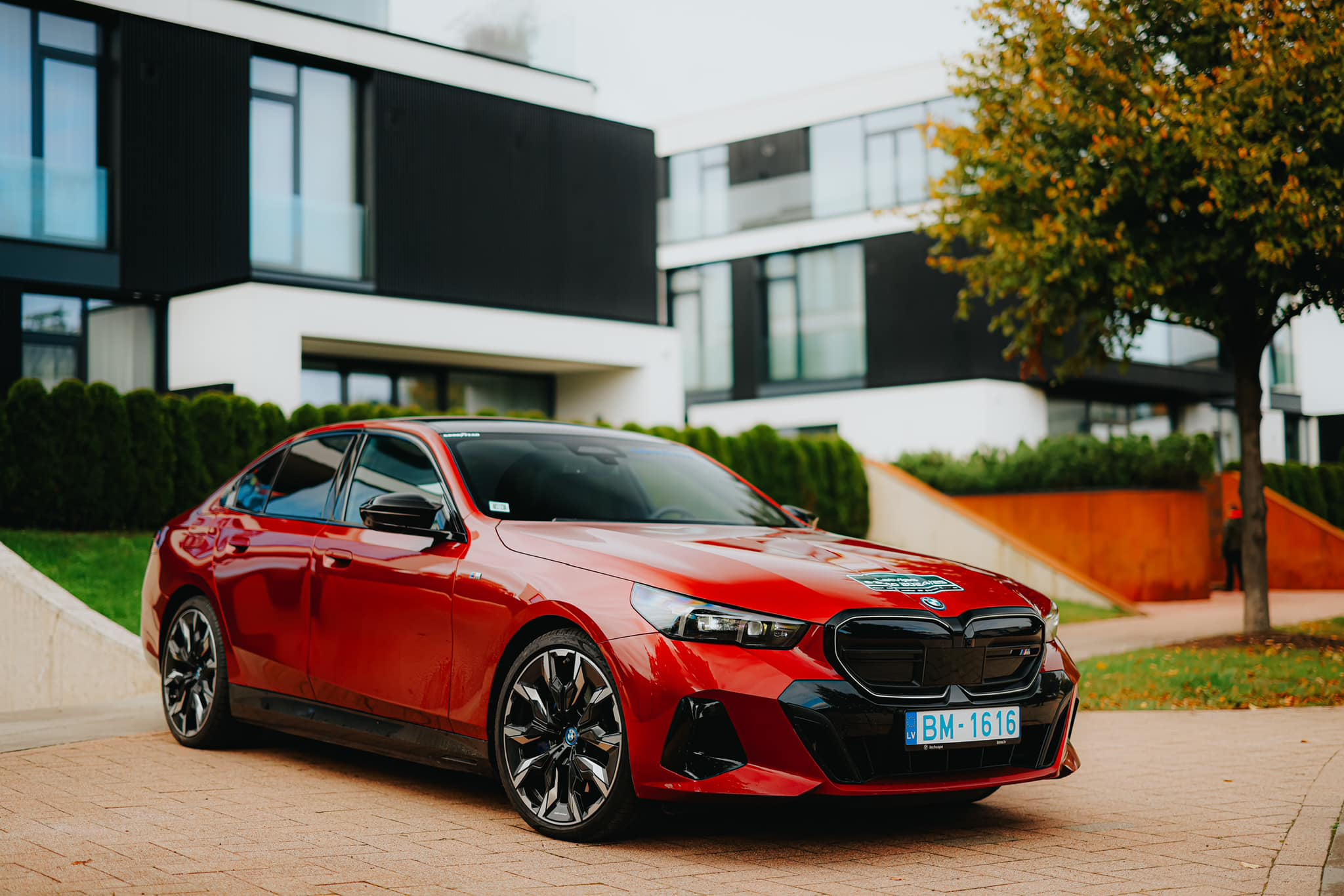 BMW i5